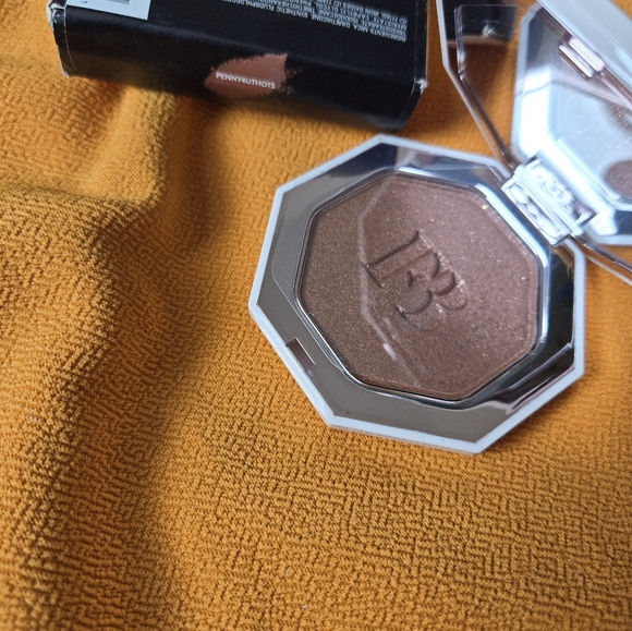 FENTY BEAUTY BY RIHANNA Killawatt Highlighter - PENNY4UTHOTS - Picture 3 of 6